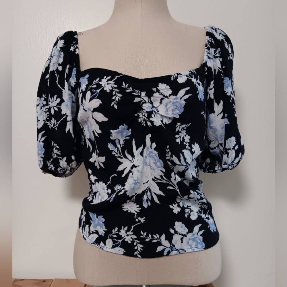 Abercrombie & Fitch Floral Sweetheart Neck Blouse